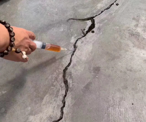 天长混凝土裂缝修补技术详解​